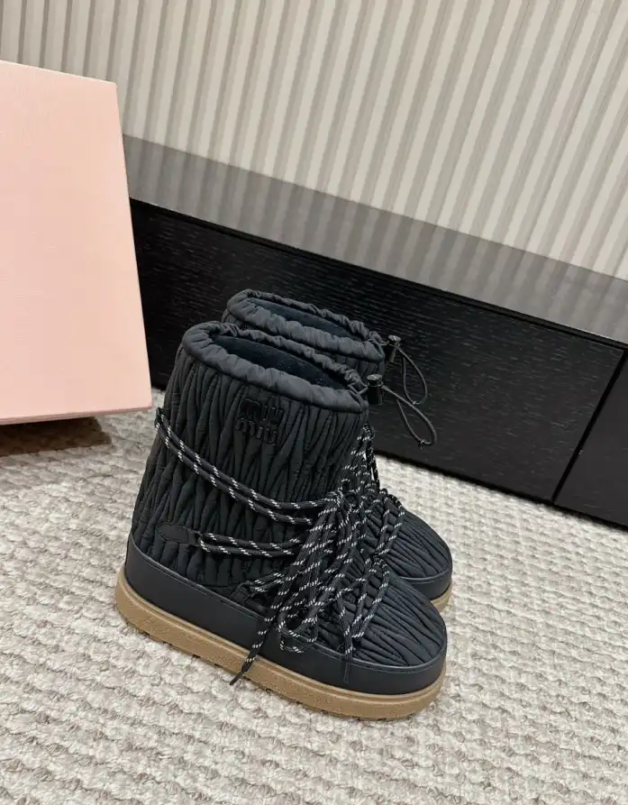 hype Miu Miu Boots