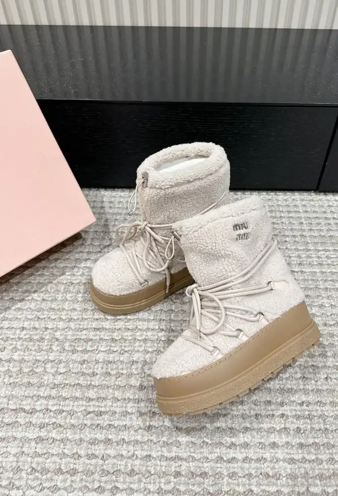 hype Miu Miu Boots