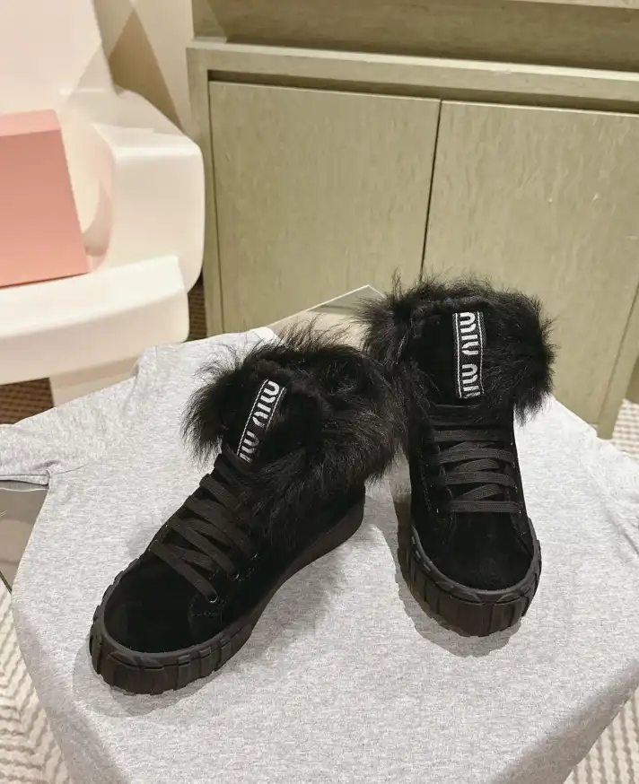 hype Miu Miu Boots