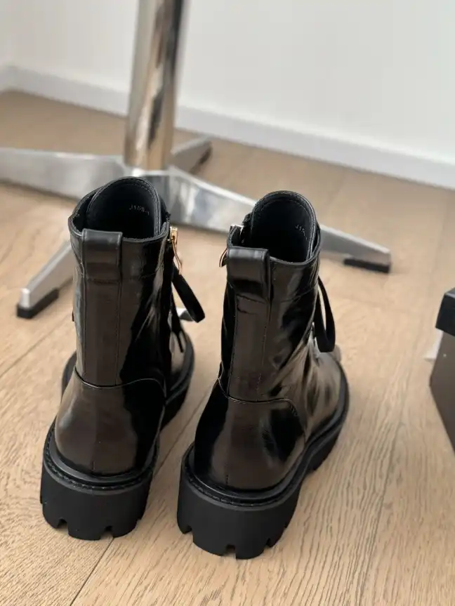 hype Chanel Boots