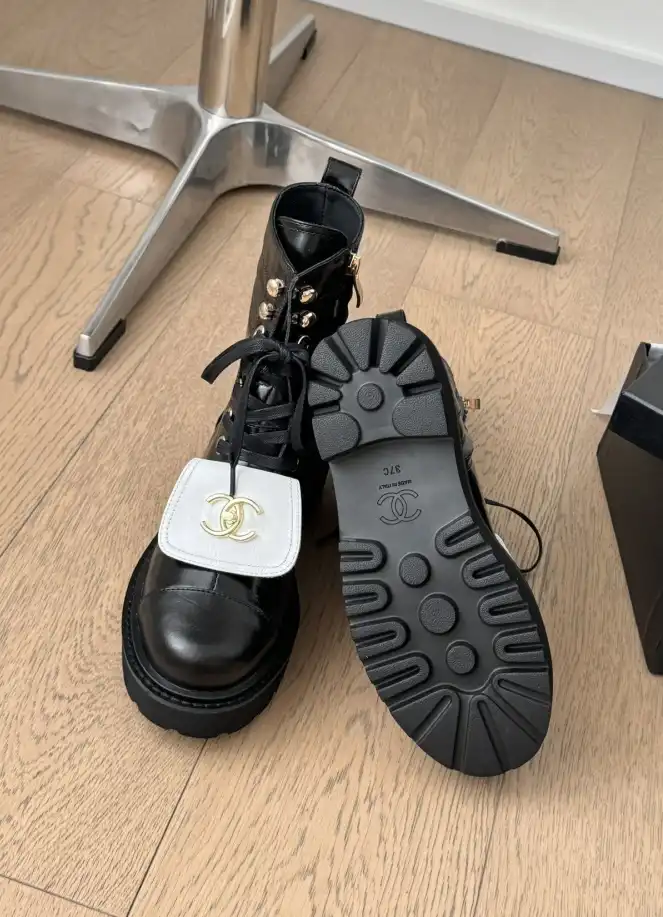 hype Chanel Boots