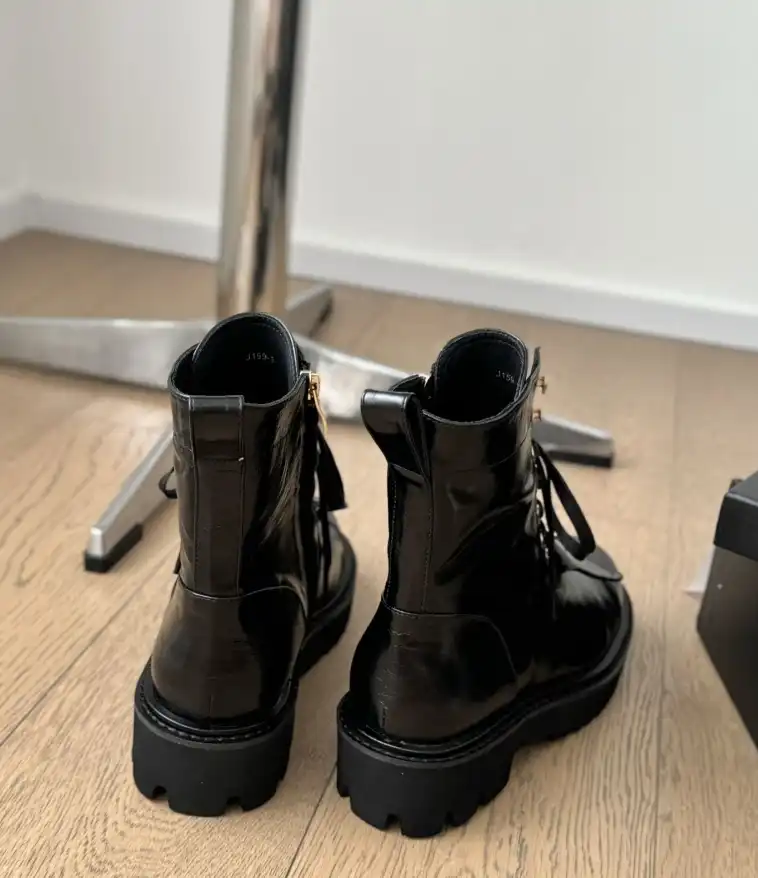 hype Chanel Boots