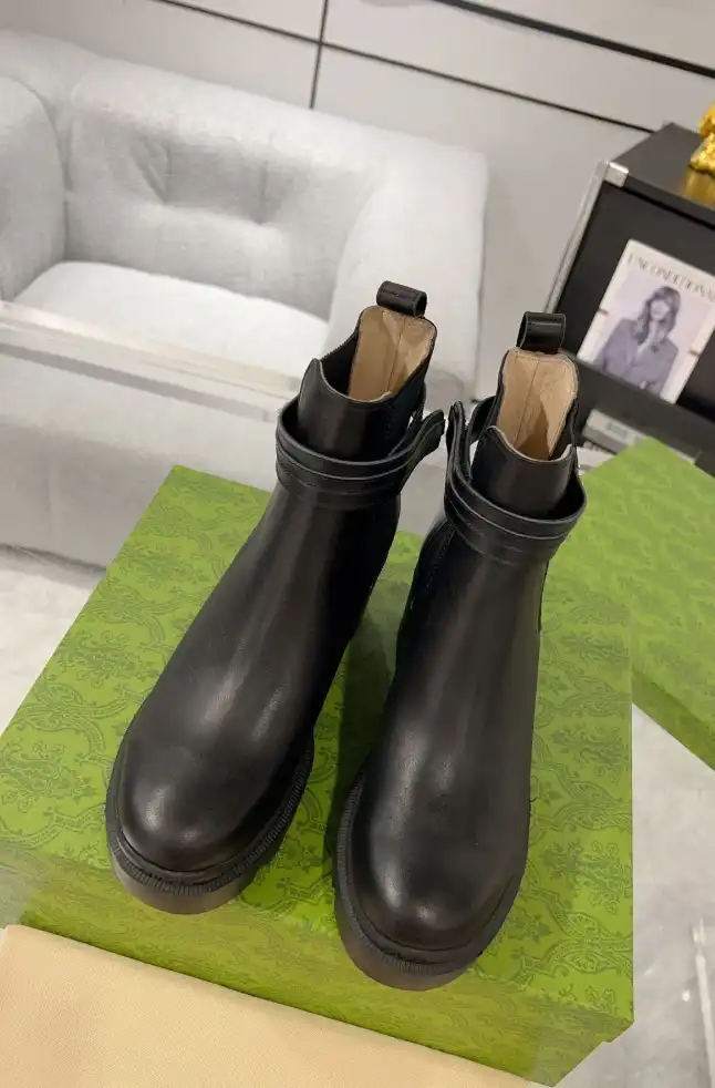 hype Gucci Boots