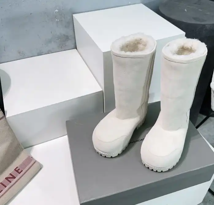 hype Balenciaga Boots