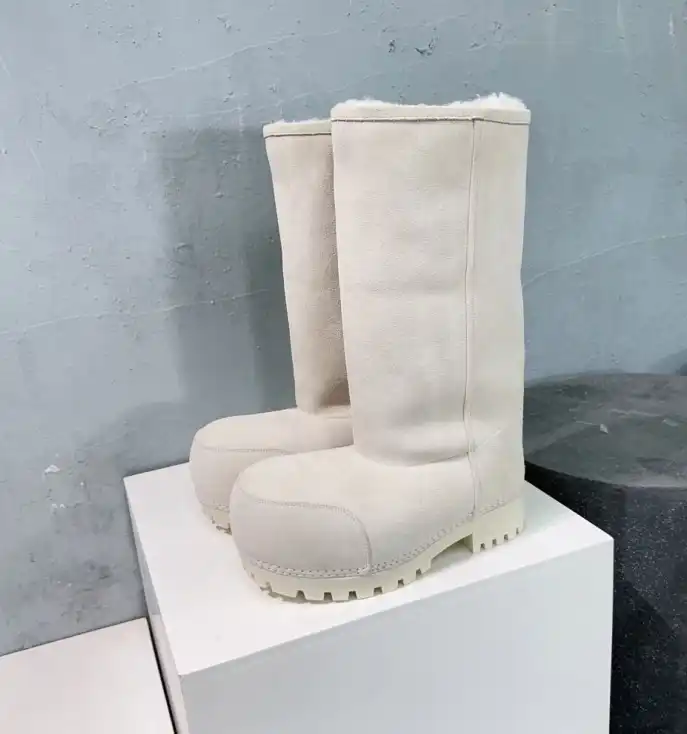 hype Balenciaga Boots