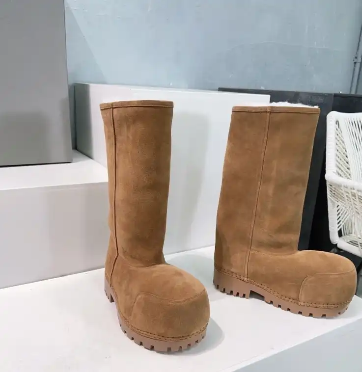 hype Balenciaga Boots