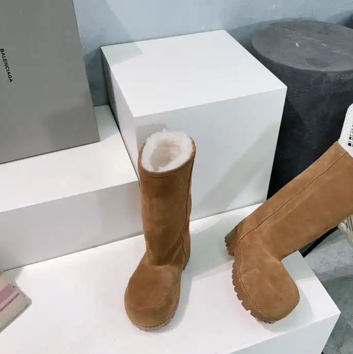 hype Balenciaga Boots