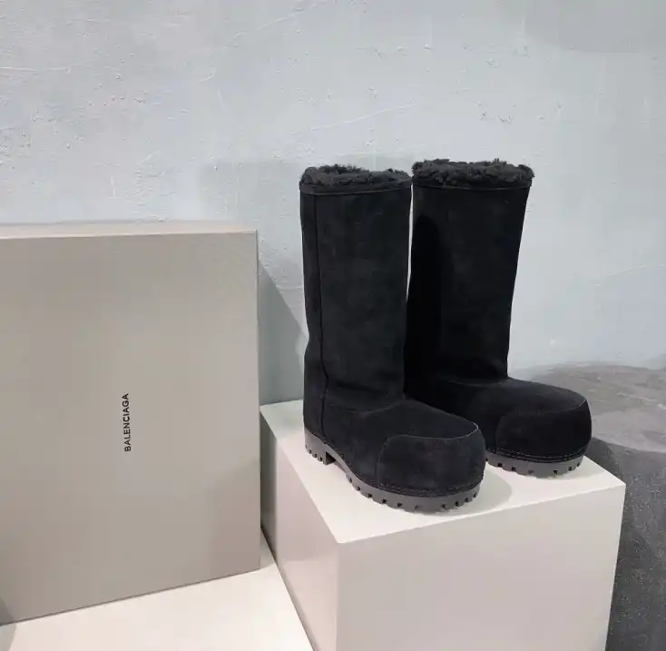 hype Balenciaga Boots