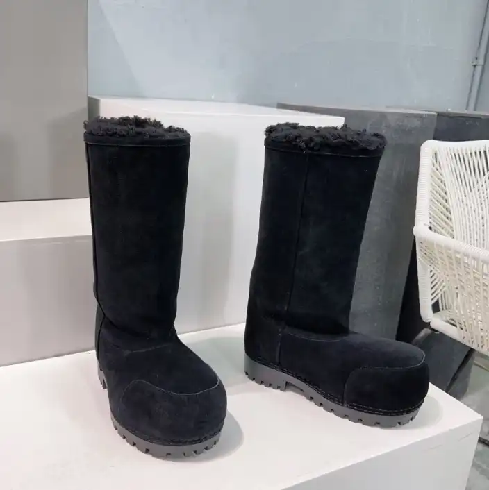 hype Balenciaga Boots