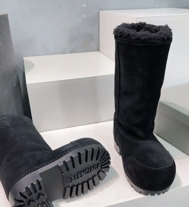 hype Balenciaga Boots