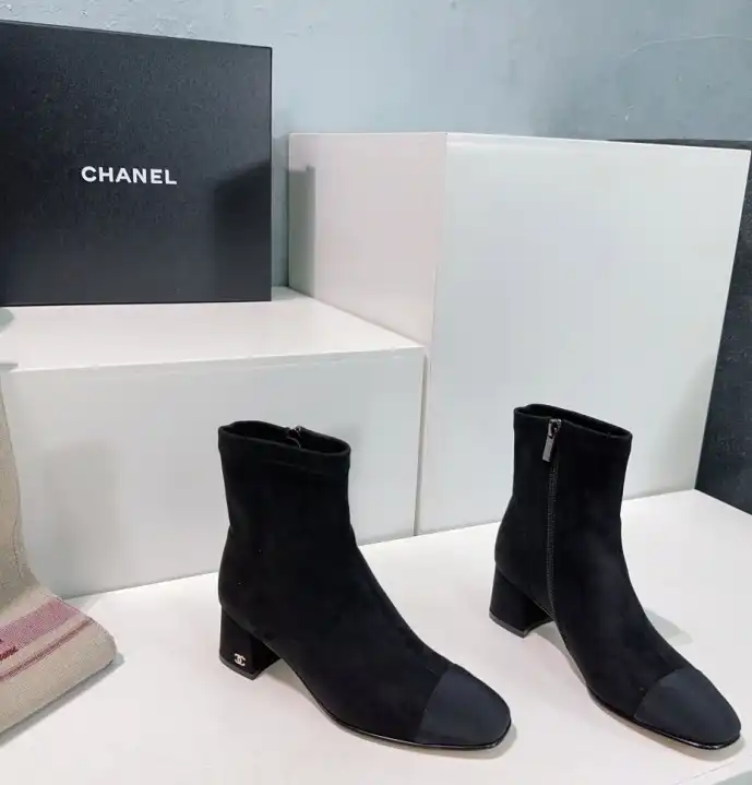 hype Chanel Boots