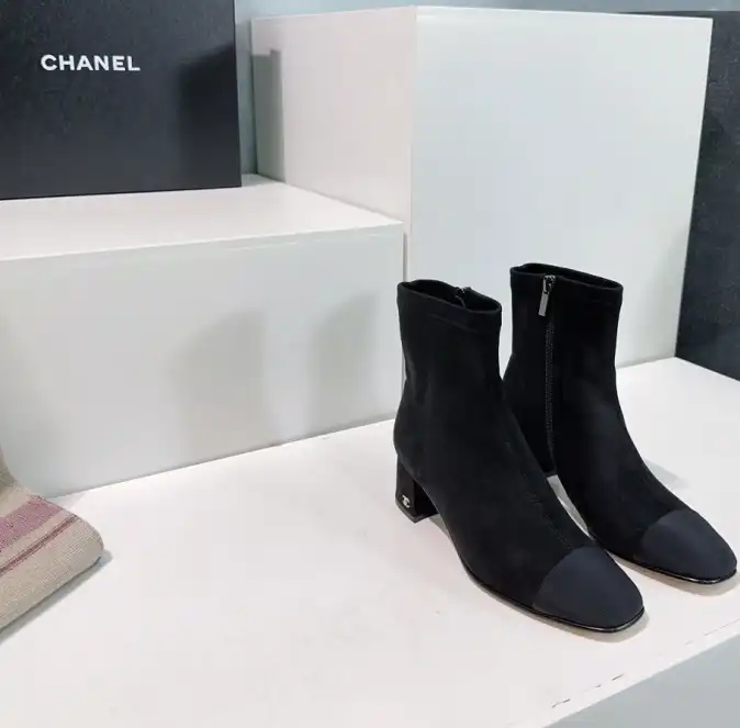 hype Chanel Boots