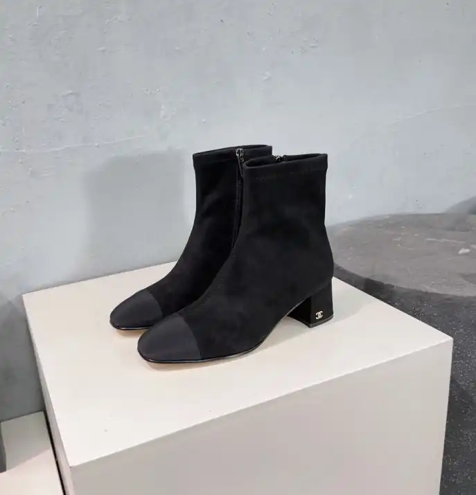 hype Chanel Boots