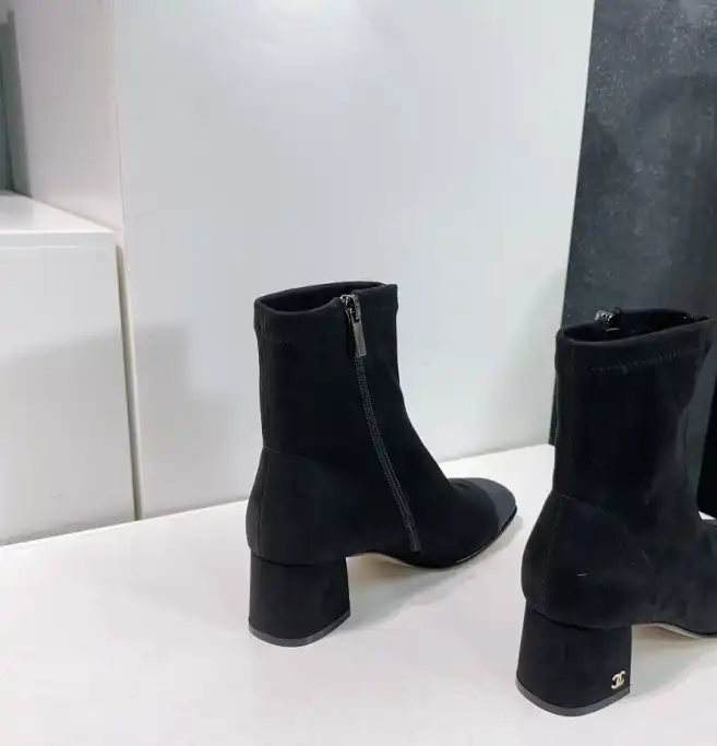 hype Chanel Boots