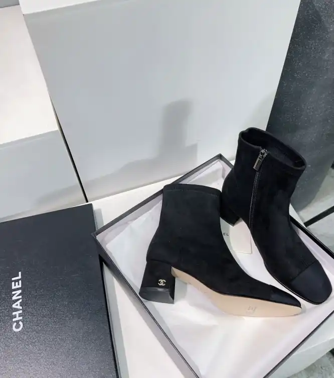 hype Chanel Boots