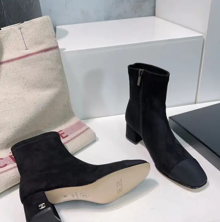 hype Chanel Boots