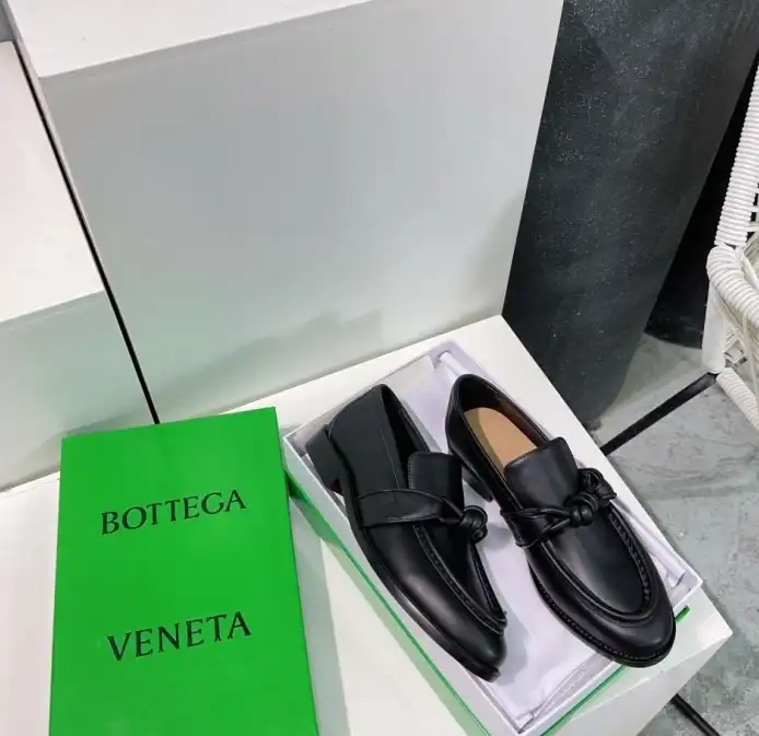 hype Bottega Veneta Leather Shoes