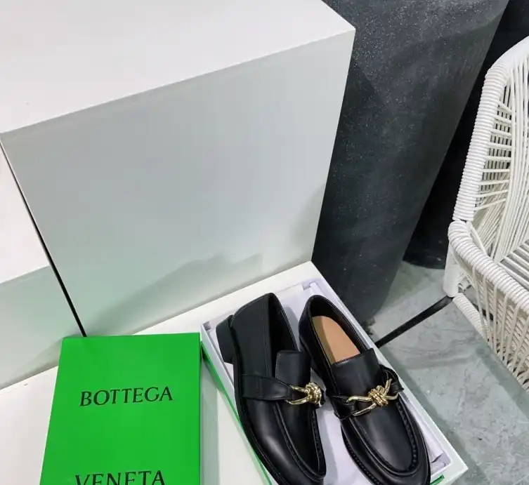 hype Bottega Veneta Leather Shoes