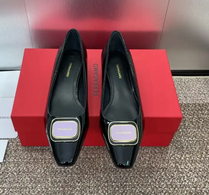 hype Ferragamo flat shoes