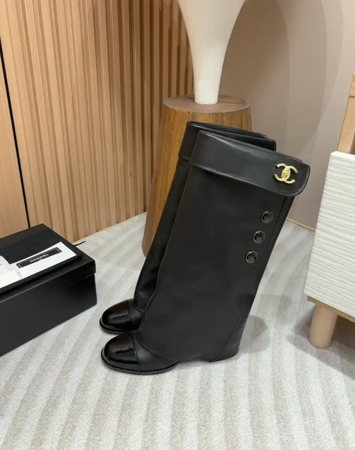 hype Chanel Boots