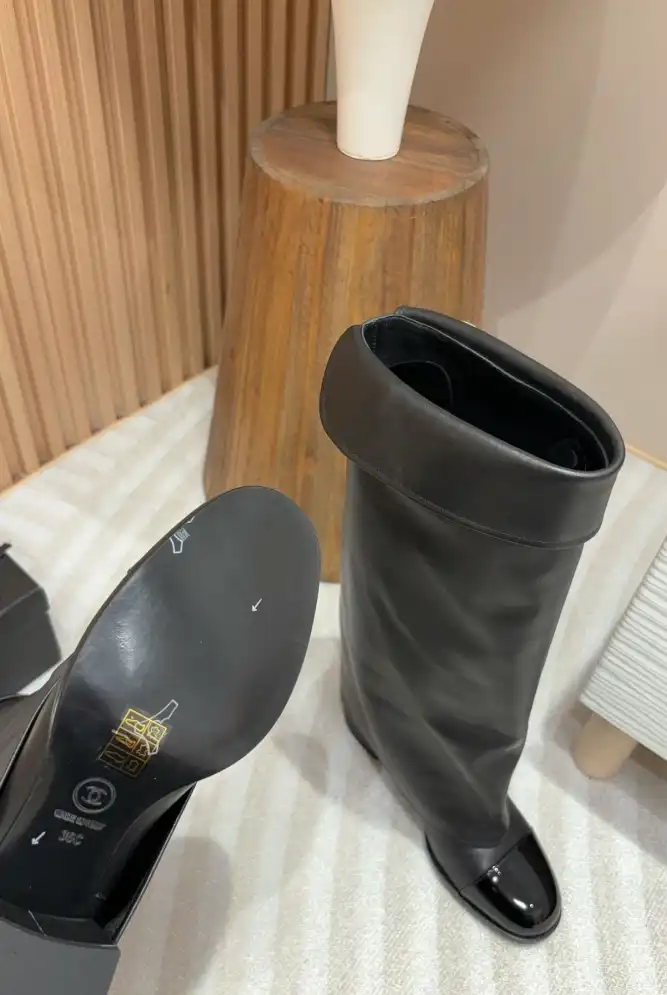 hype Chanel Boots