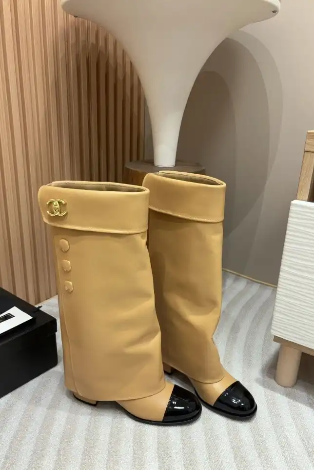 hype Chanel Boots