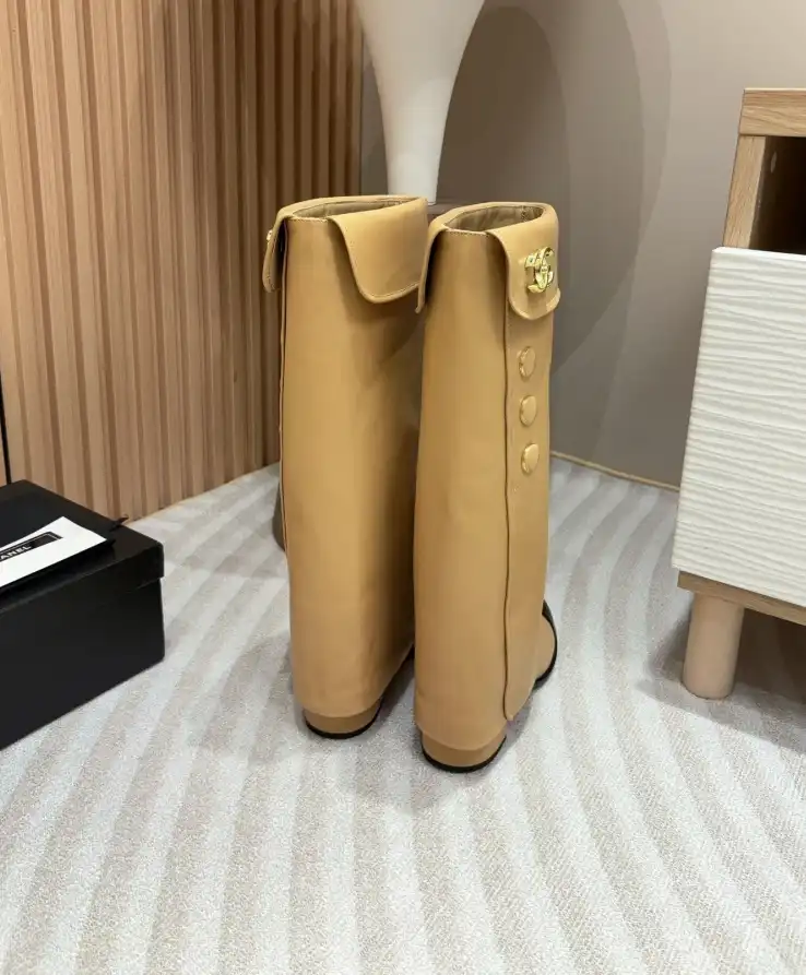 hype Chanel Boots