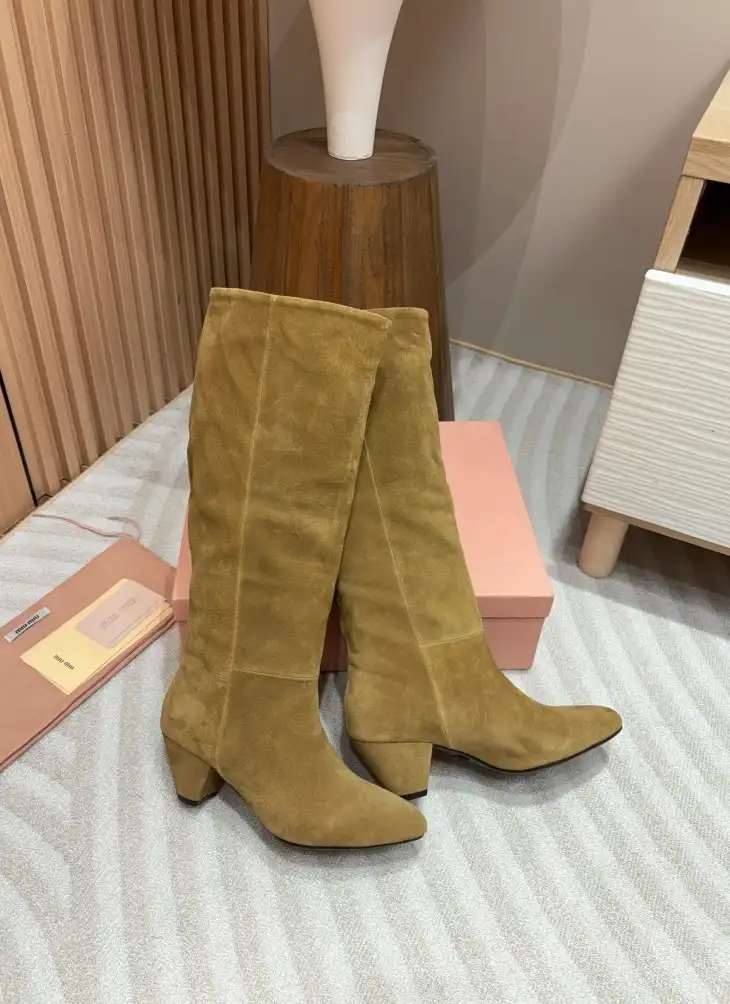 hype Miu Miu Boots