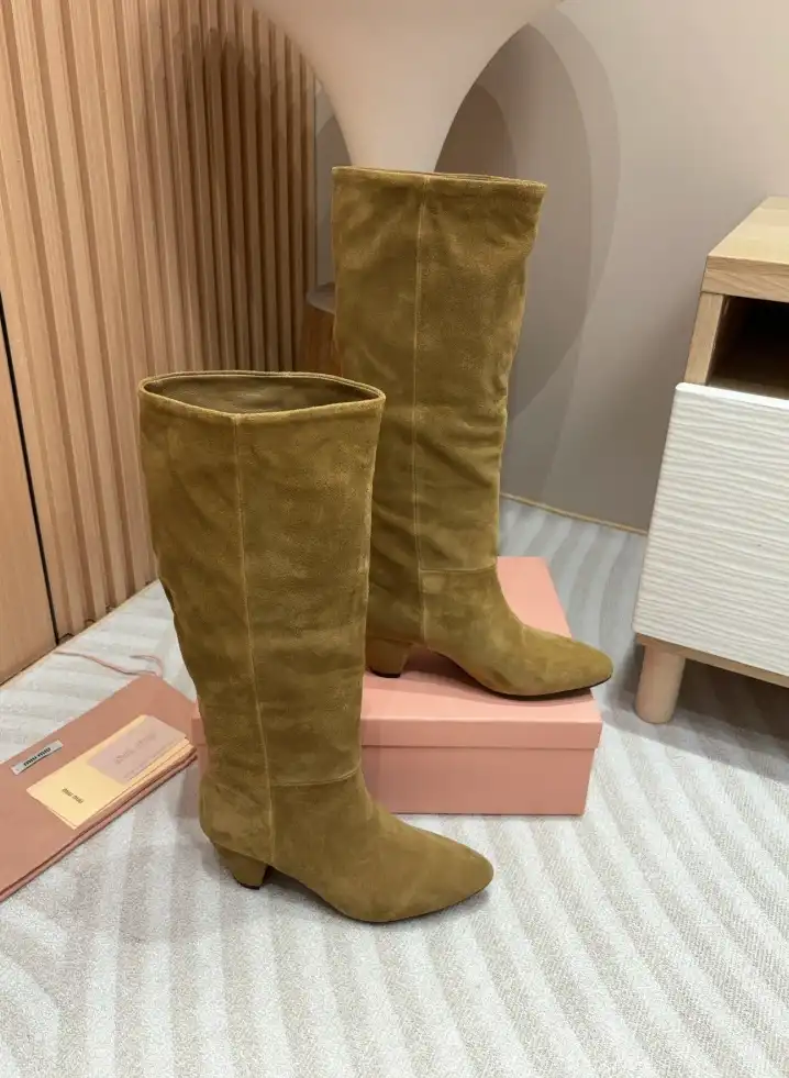 hype Miu Miu Boots