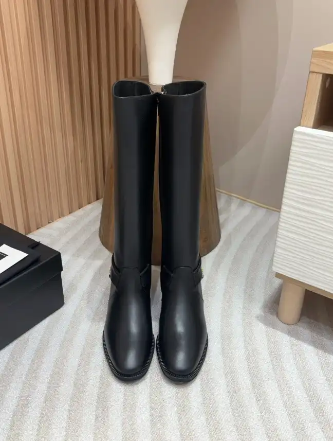 hype Chanel Boots