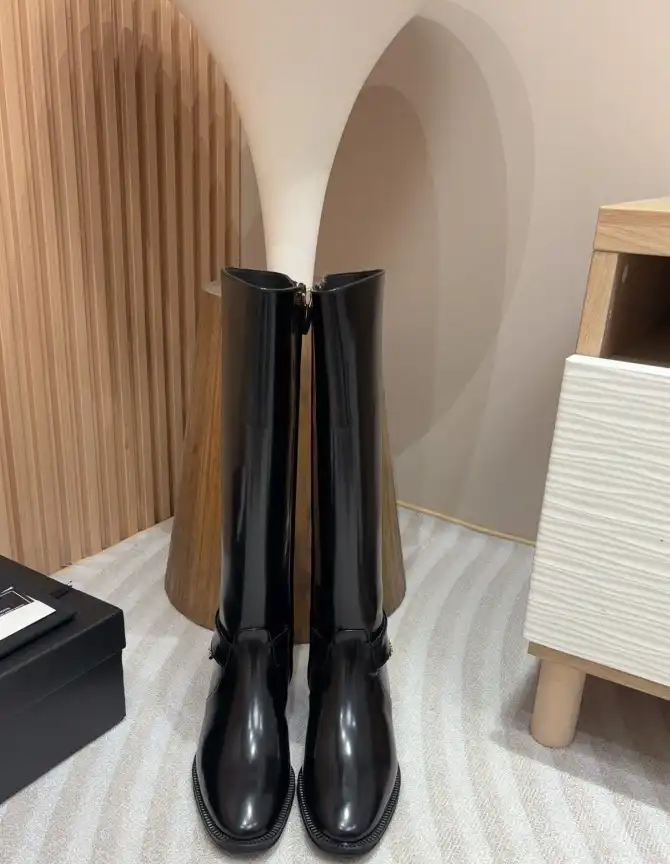 hype Chanel Boots