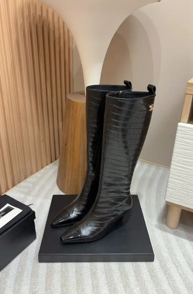 hype Chanel Boots