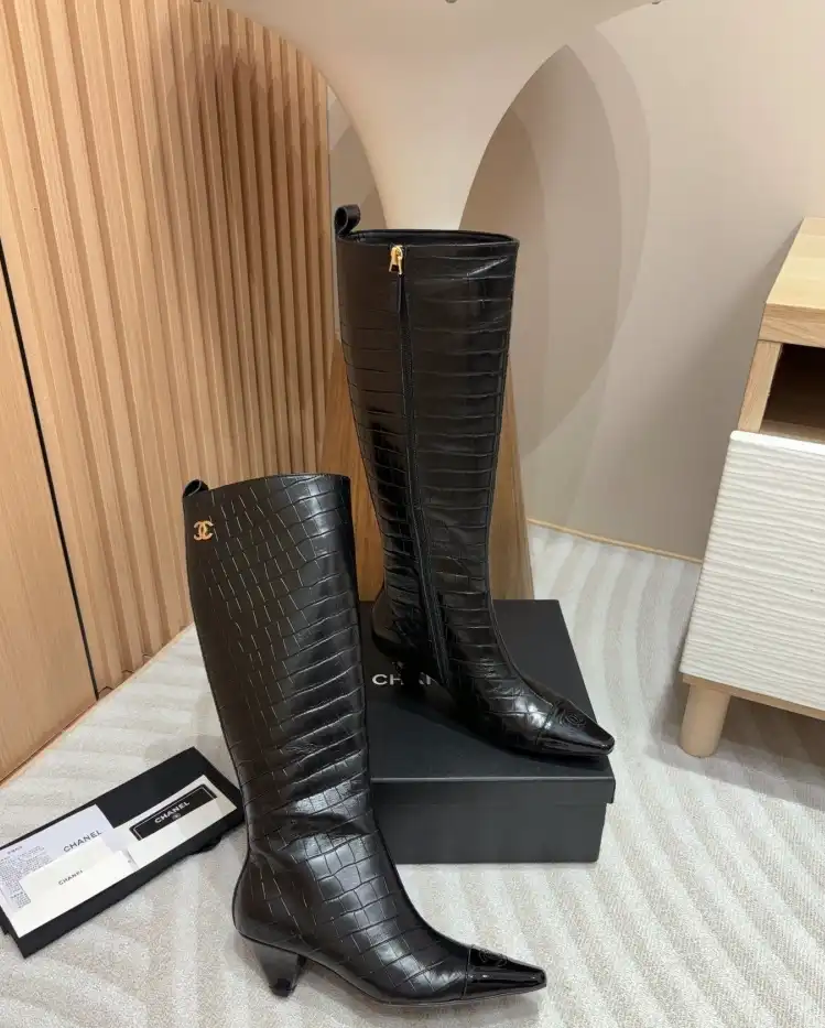 hype Chanel Boots