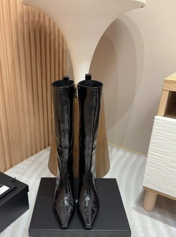 hype Chanel Boots