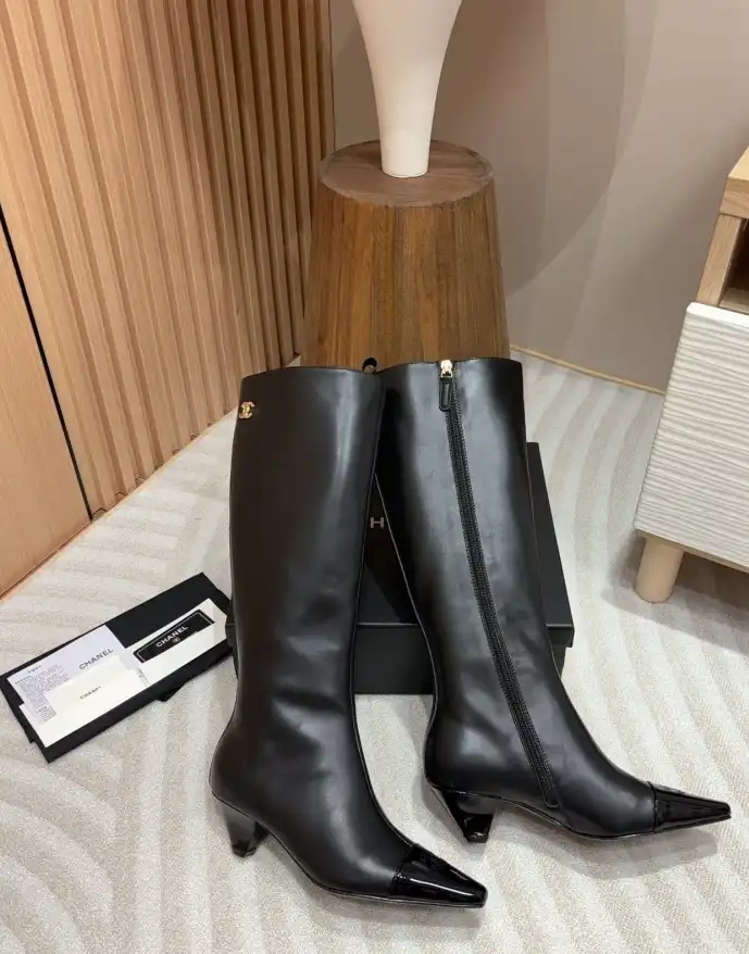 hype Chanel Boots