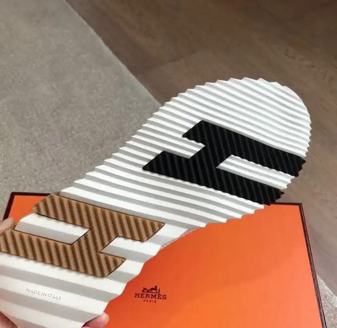 hype Hermes Casual Shoes