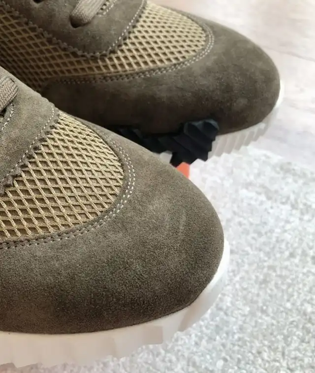 hype Hermes Casual Shoes