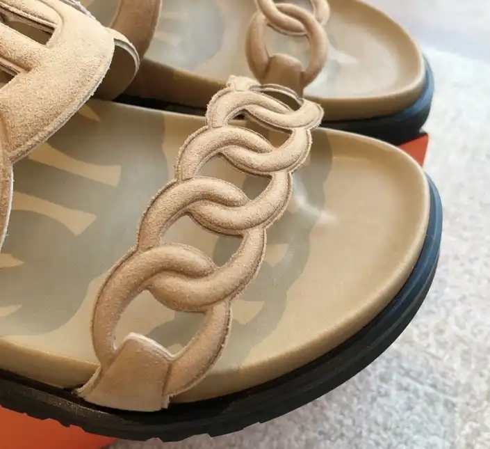 hype Hermes Slippers