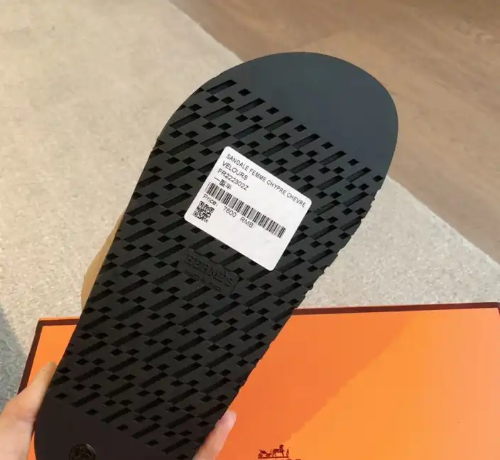 hype Hermes Slippers