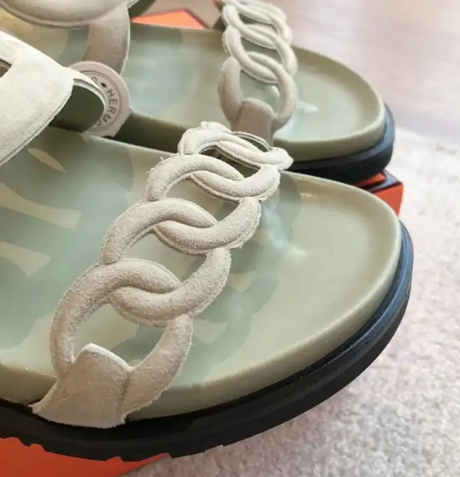 hype Hermes Slippers