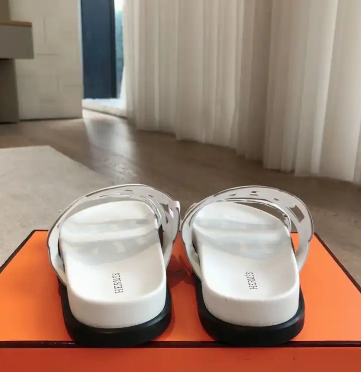 hype Hermes Slippers