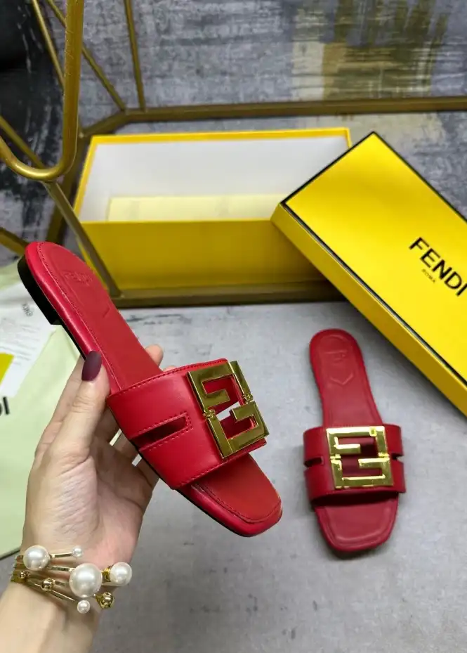 hype Fendi Slippers