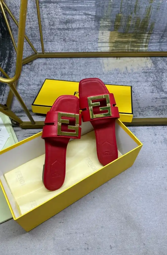 hype Fendi Slippers