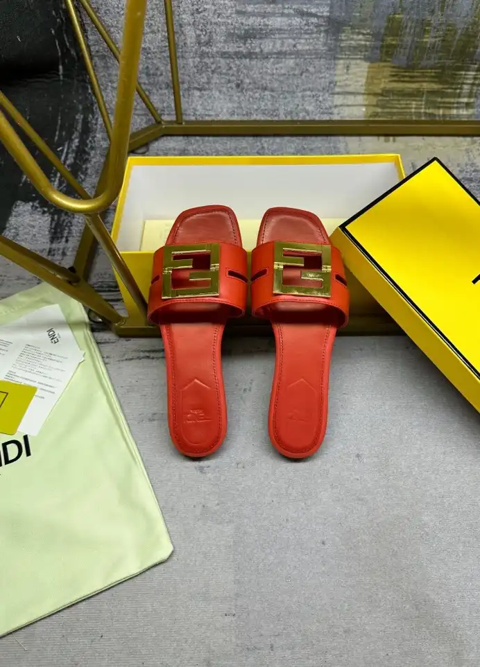 hype Fendi Slippers