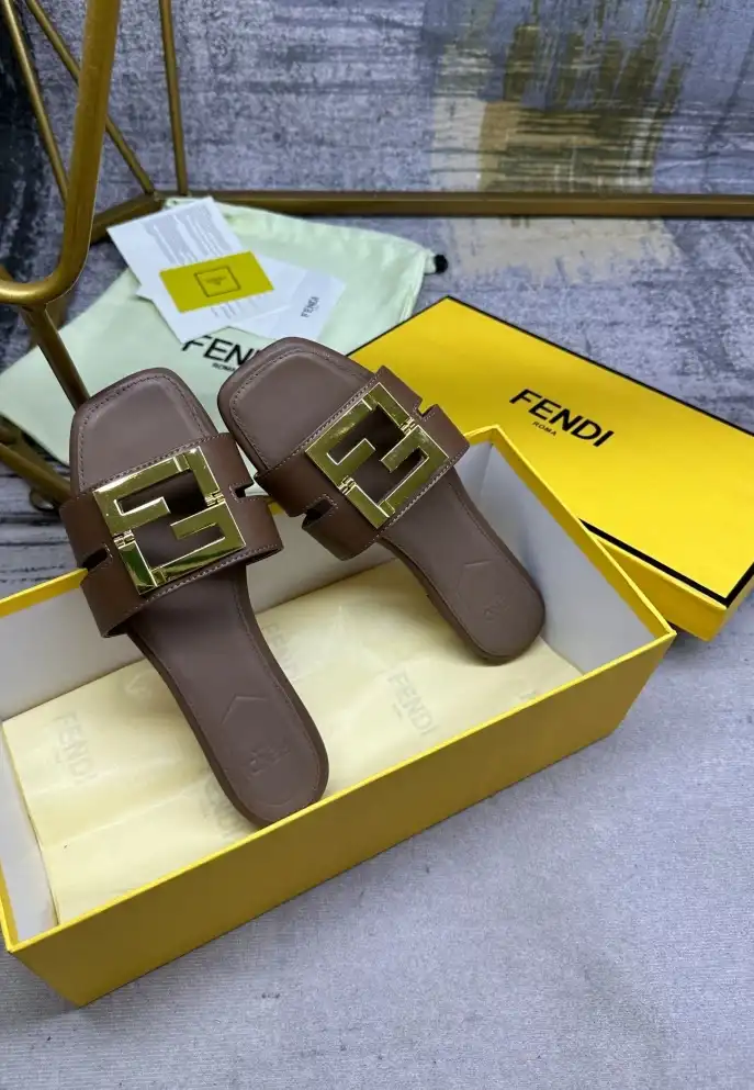 hype Fendi Slippers