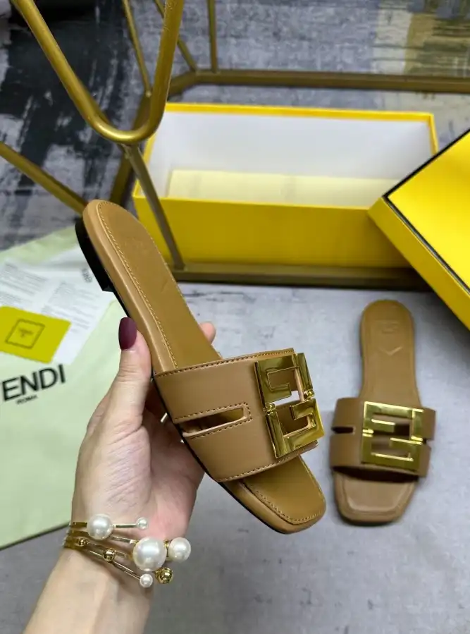 hype Fendi Slippers