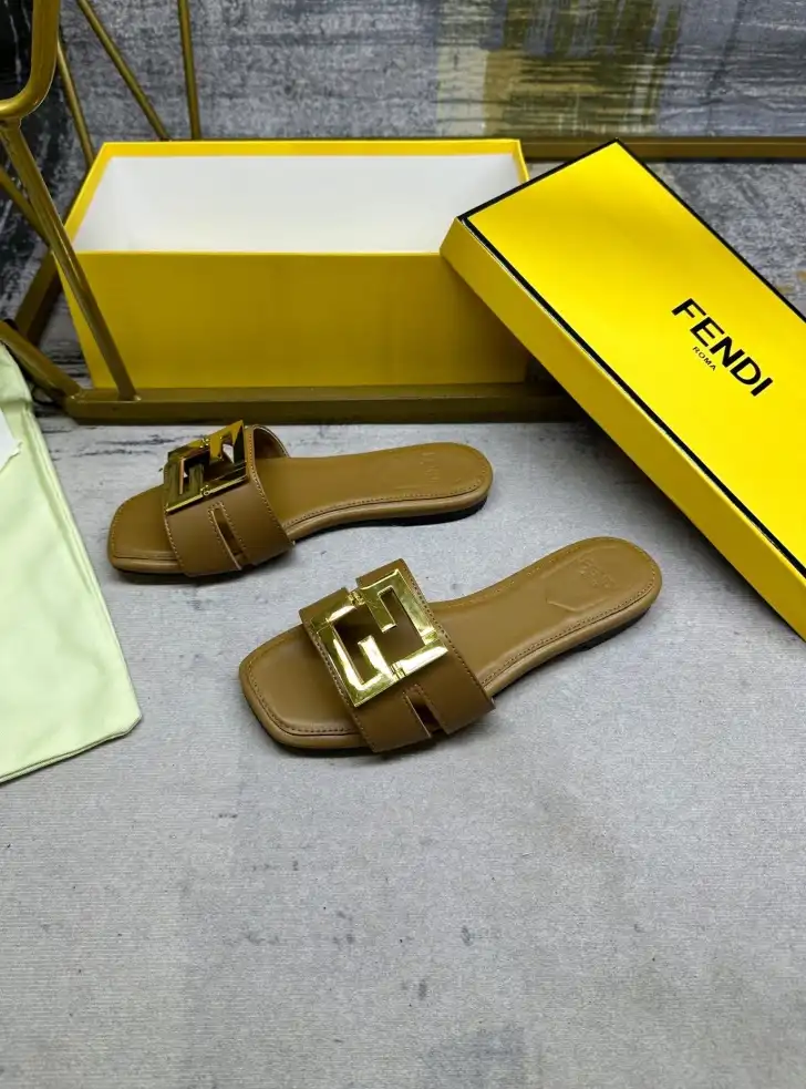 hype Fendi Slippers