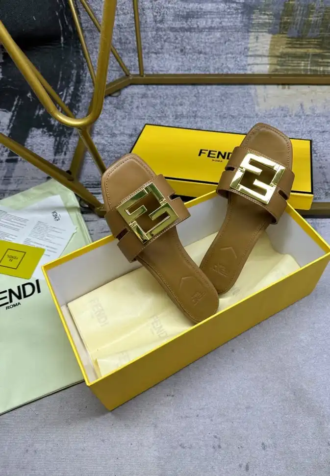 hype Fendi Slippers