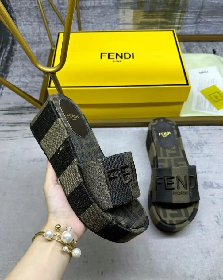 hype Fendi Slippers