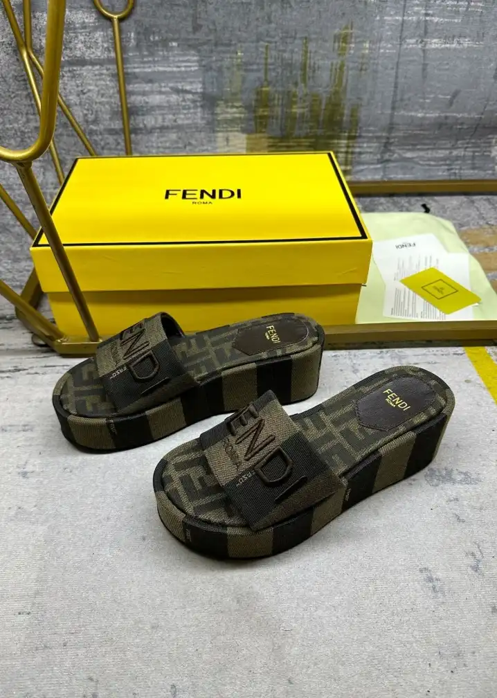 hype Fendi Slippers